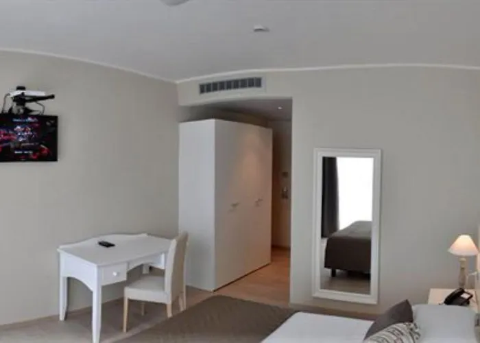 Tullio 3* גראבדונה