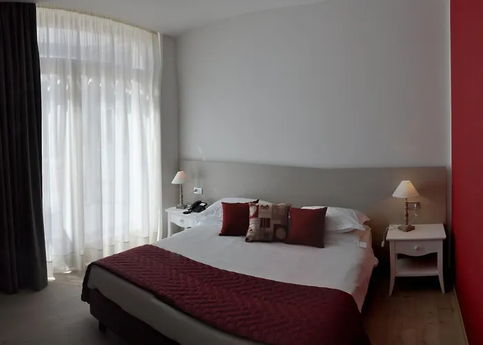 Tullio Отель Граведона