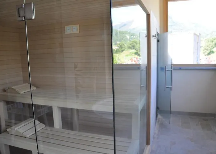 Tullio Отель Граведона