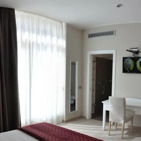 Tullio Ξενοδοχείο Gravedona